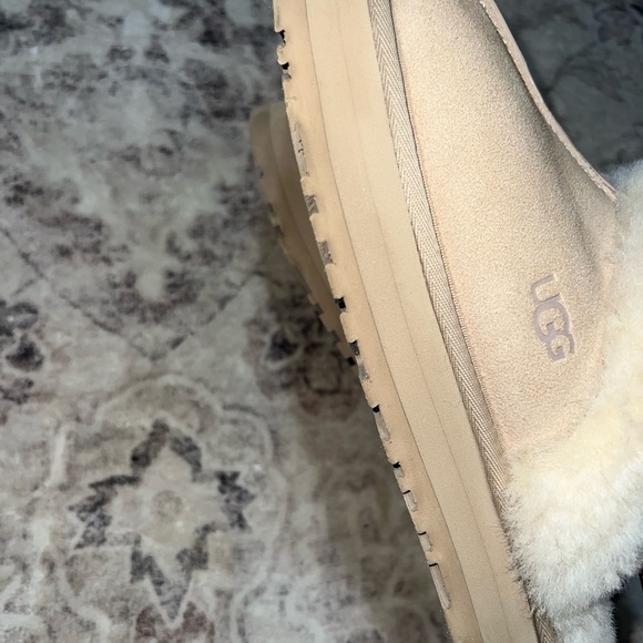 UGG Women's Disquette Sand colored Slippers with Cream Lining - Picture 8 of 12